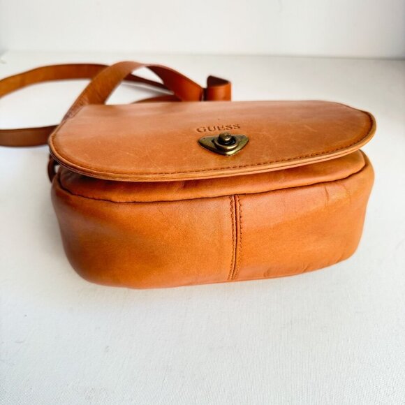 Vintage y2k Guess Brown Leather Saddle Bag - Picture 7 of 9